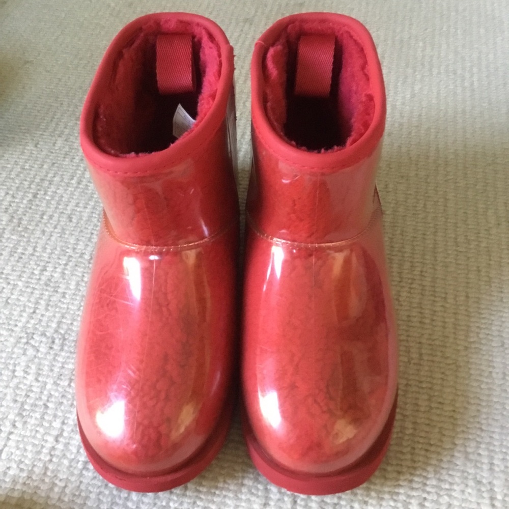UGG Girls' Glossy Red Short Boot